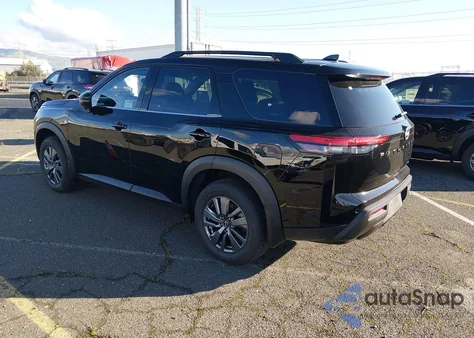 2025 Nissan Pathfinder Rock Creek 4Wd/Sv 4Wd z USA, uszkodzony, nr VIN 5N1DR3BC5SC312439